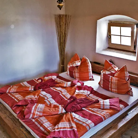 Country house Hrazdeny Statek