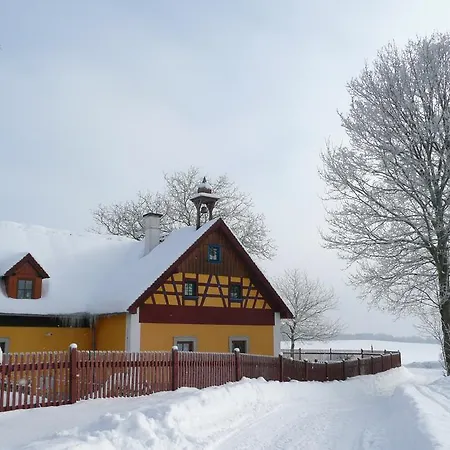 Hrazdeny Statek Country house Mytinka