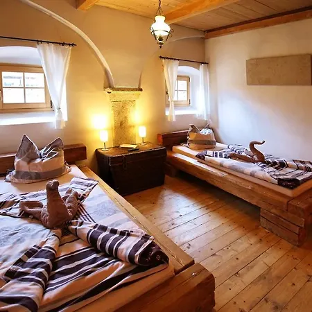 Country house Hrazdeny Statek *