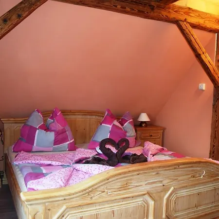 Country house Hrazdeny Statek