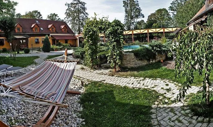 Hrazdeny Statek Mýtinka